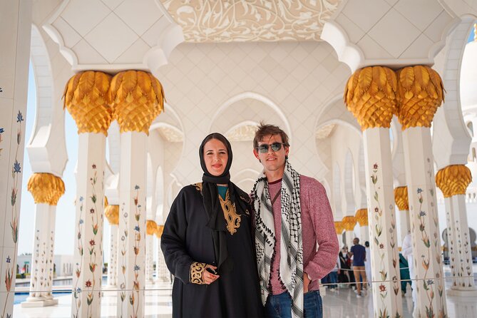 From Dubai: Abu Dhabi Sheikh Zayed Grand Mosque Guided Tour - What you see inside the mosque complex