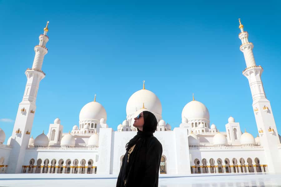 From Dubai: Abu Dhabi Sheikh Zayed Mosque Guided Tour - Entering the mosque: dress, security, and respectful conduct