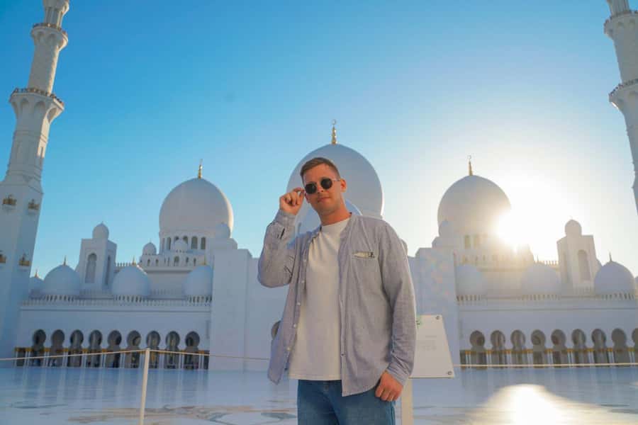 From Dubai: Abu Dhabi Sheikh Zayed Mosque Guided Tour - Optional Zayed National Museum and Abu Dhabi views