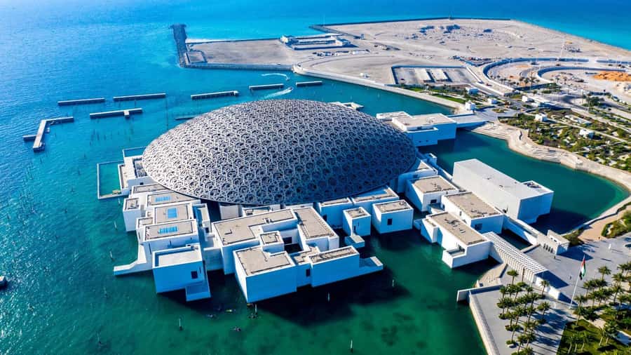 From Dubai: Abu Dhabi Tour with Sheikh Zayed Mosque - Emirates Palace and Marina Mall