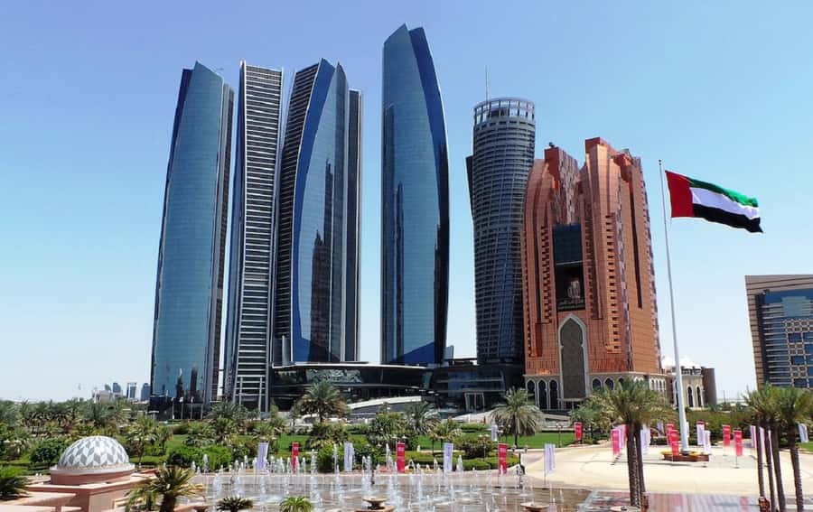 From Dubai: Abu Dhabi Tour with Sheikh Zayed Mosque - The Dates Market and local treats