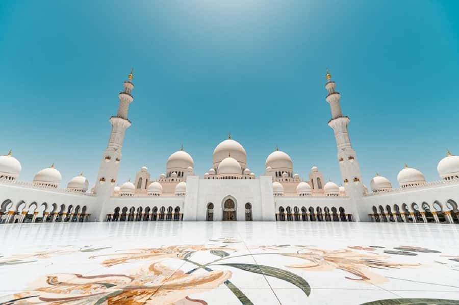 From Dubai: Abu Dhabi Tour with Sheikh Zayed Mosque - The ride from Dubai to Abu Dhabi