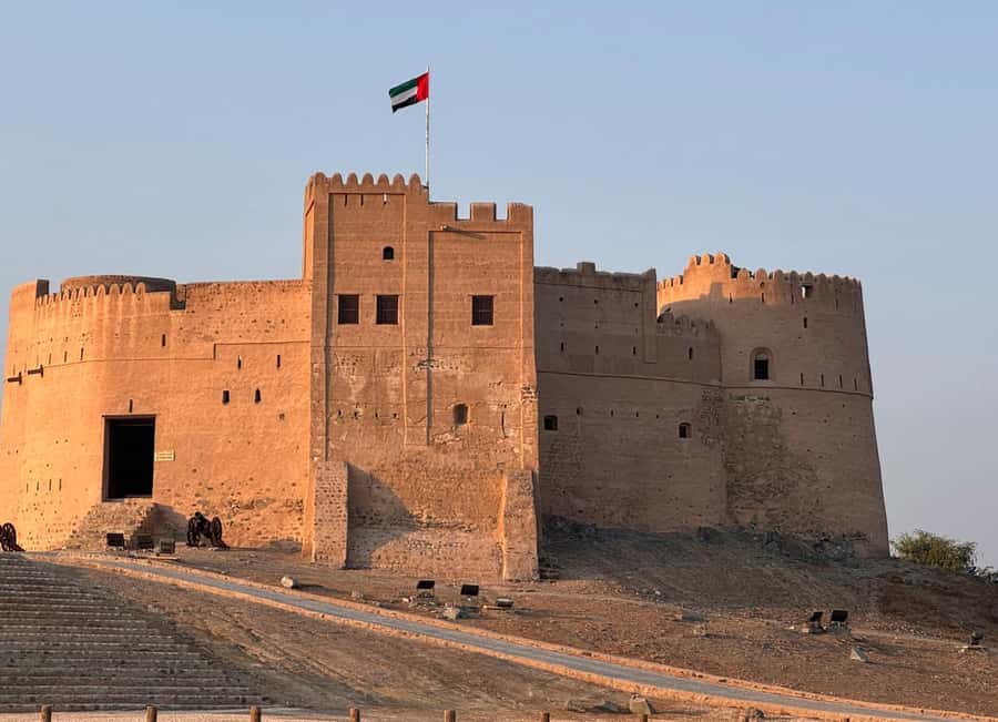 From Dubai: Fujairah City Tour - The Friday Market: useful stop or easy cut