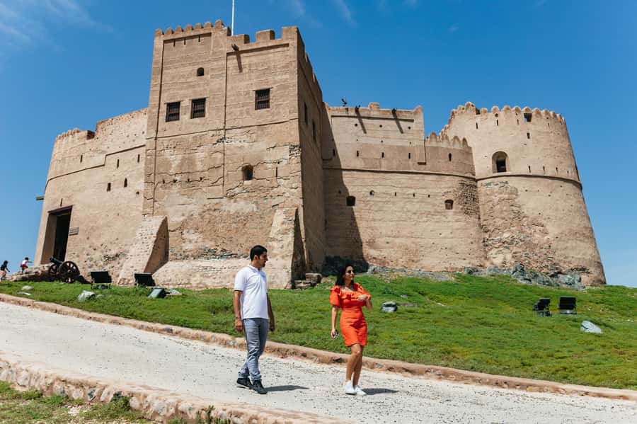 From Dubai: Fujairah East Coast Tour - Heritage Village, the Old Souq, and Fujairah’s older side
