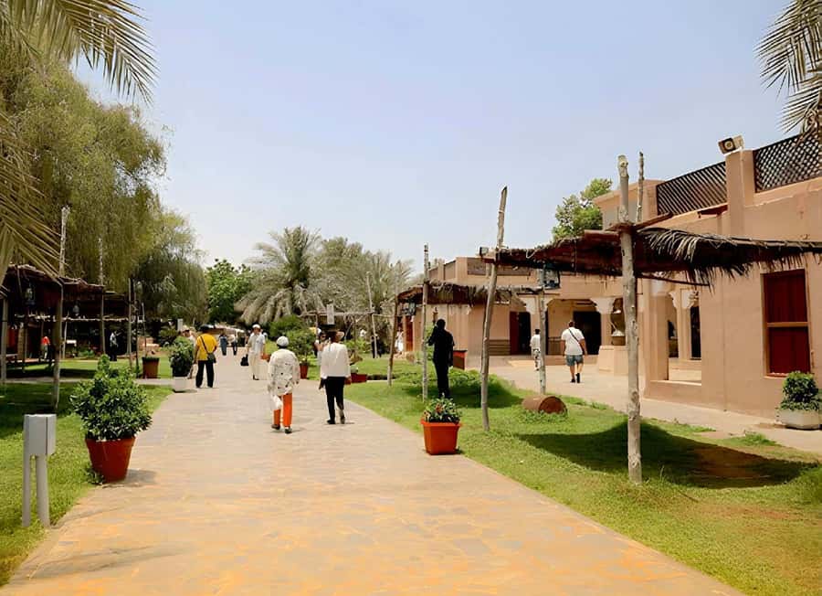 From Dubai: Full-Day Abu Dhabi Tour with Sheikh Zayed Mosque - Traditional life at Heritage Village