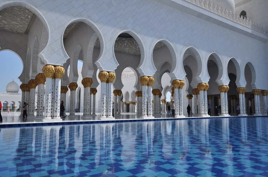 From Dubai: Full Day City Tour, Grand Mosque, Qasr Al Watan - Lunch at Marina Mall