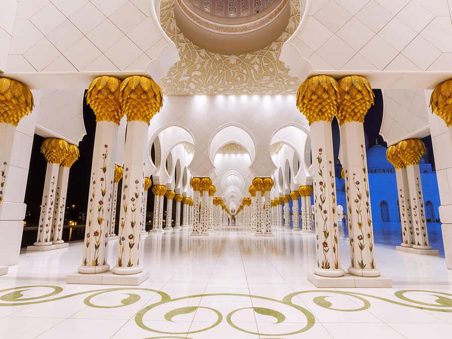 From Dubai: Grand Mosque & Qasr Al Watan Morning Tour - Who should book this tour