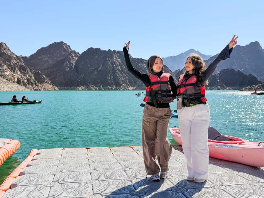 From Dubai: Hatta Sightseeing Tour with kayaking - Heritage Village puts the scenery in context