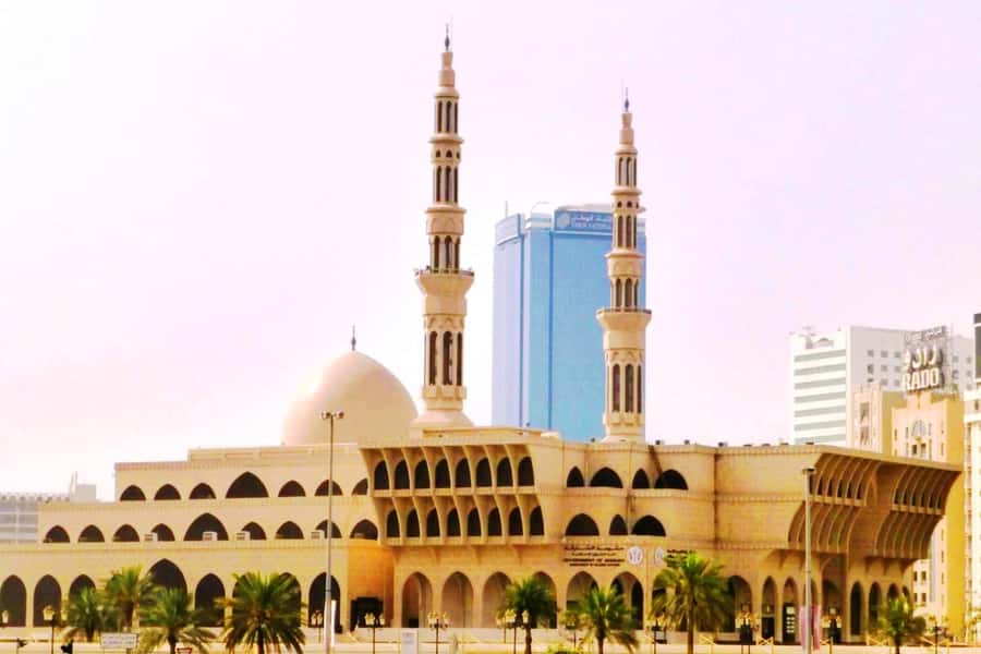 From Dubai: Sharjah Heritage & Culture Tour - King Faisal Mosque: an impressive first look