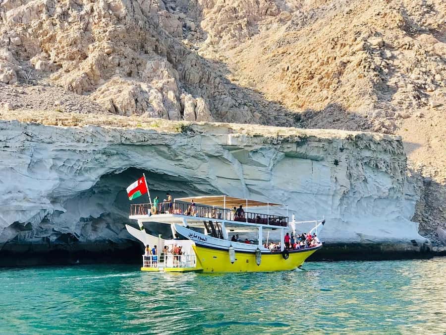 From Dubai/Sharjah/RAK: Dibba Musandam Trip & Dhow Cruise - The long road from Dubai to Dibba