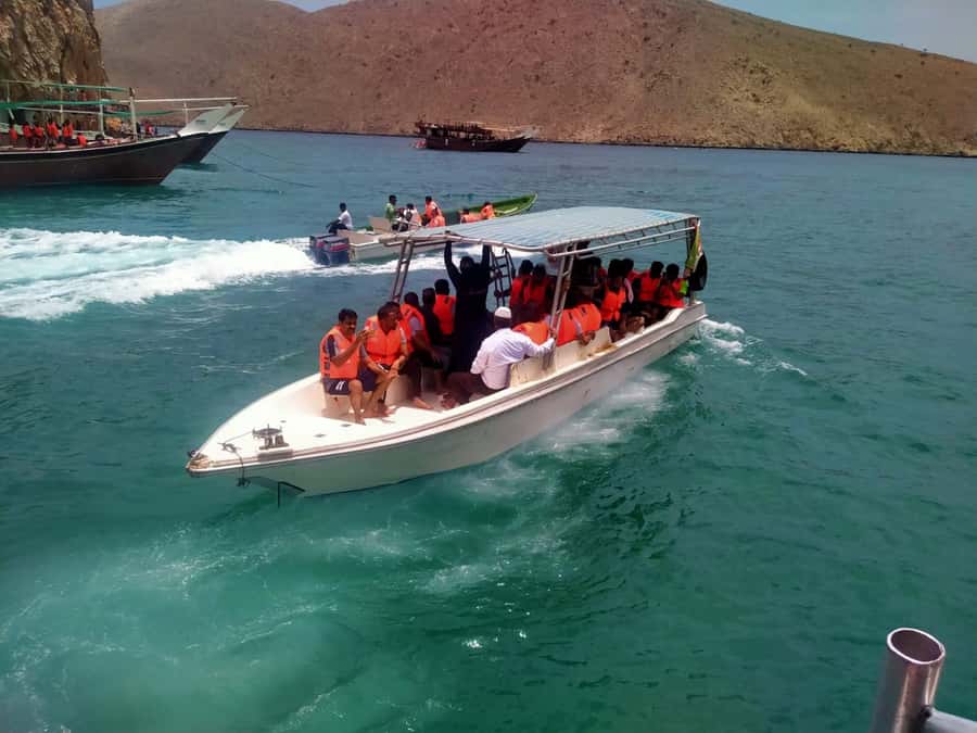 From Dubai/Sharjah/RAK: Dibba Musandam Trip & Dhow Cruise - Crossing the Oman border with help