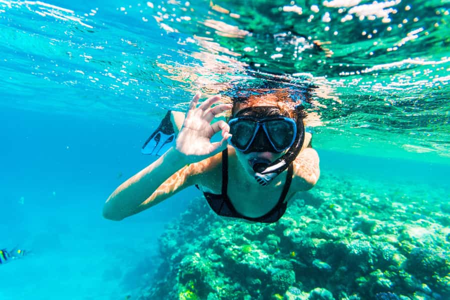 From Dubai: Snorkeling Trip to Dibba Al-Fujairah - Getting ready at the Nemo Diving Center