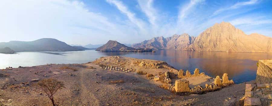 From Dubai to Norway of Arabia|Telegraph Island| Dhow Cruise - Food, drinks, and the practical comforts