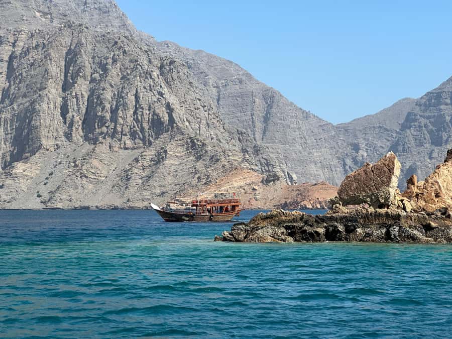From Ras al Khaimah: Musandam Khasab Day Trip with Transfer - Lunch on board and the practical comforts