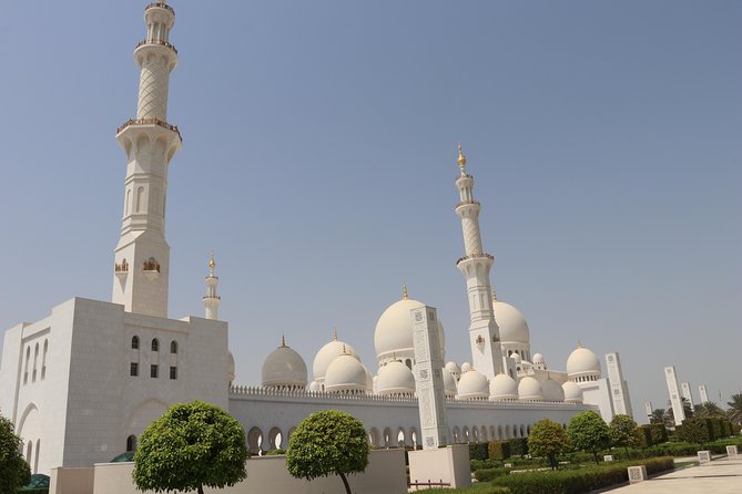 Full Day Abudhabi City Tour with Ferrari World Theme Park Ticket - Corniche Beach and Etihad Towers: views without much time