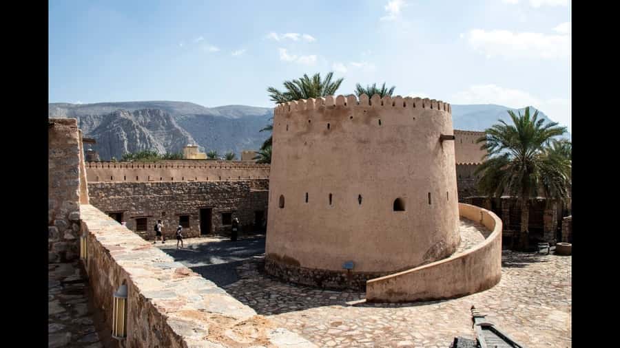 Khasab: Private City Tour and Wadi Qadah - Khasab in four hours, from town to dry valley