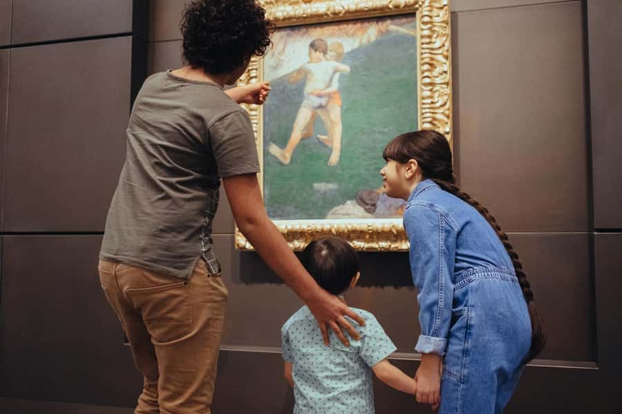 Louvre Abu Dhabi: Join an Express Guided Tour - Starting at the Louvre Abu Dhabi ticketing counter