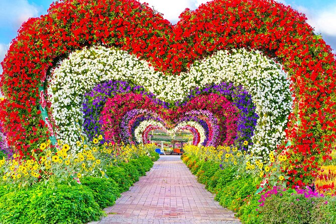 Miracle Garden Dubai - What Dubai Miracle Garden is really like