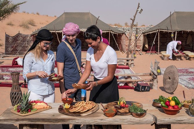 Morning Falconry & Nature Desert Safari with Transfers from Dubai - Searching for oryx in a vintage Land Rover