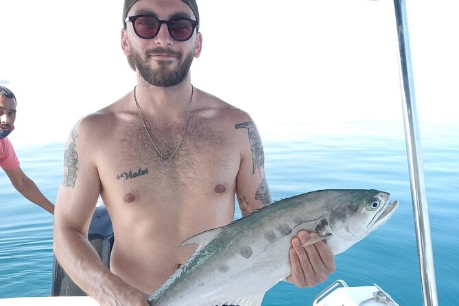 Nanje Fishing Trips Dubai - Food, music, and comfort on board
