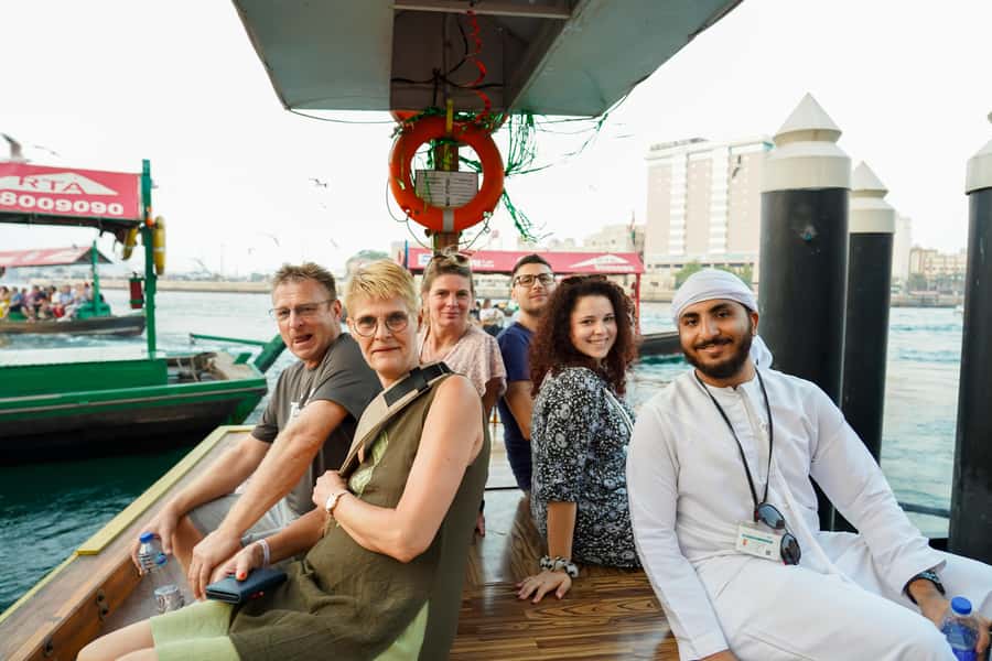 Old Dubai: Premium Guided Tour with Street Food & Abra Ride - The food: what you actually gain for $31