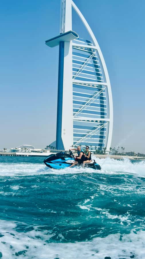 Palm Jumeirah: 1.5-Hour Guided Jet Ski Tour - Glimpsing the Sheikh’s private island