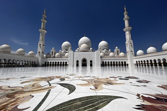 Premium Abu Dhabi Full-day City Tour in A 4x4 Private Vehicle - Emirates Palace: Abu Dhabi’s polished public face