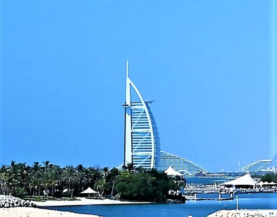 Premium Dubai City Sightseeing Tour in SUV - Dubai Mall, lunch, and free time
