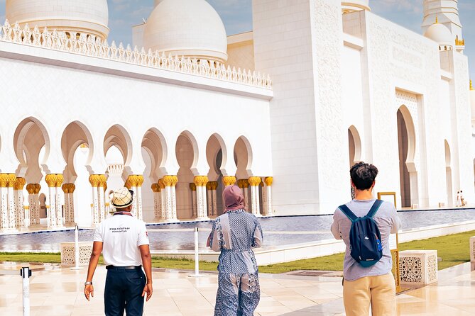 Private Abu Dhabi City Tour : Sheikh Zayed Mosque & Heritage Village - Why this four-hour tour works for a first look