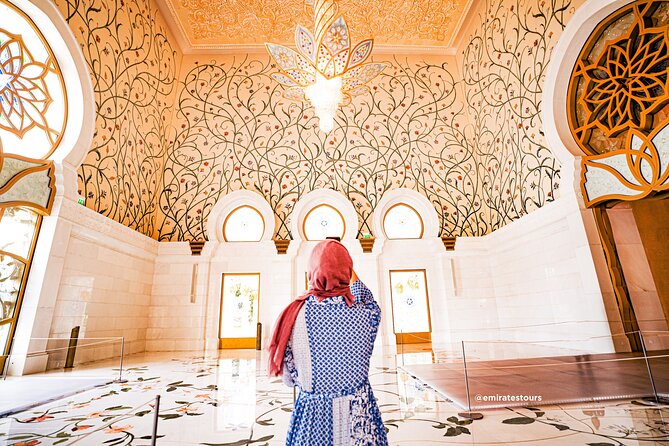 Private Abu Dhabi City Tour : Sheikh Zayed Mosque & Heritage Village - Souks and the date market add local flavor