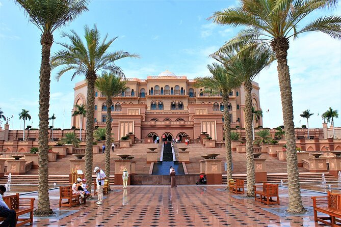 Private Abu Dhabi City Tour with Pick Up - Qasr Al Watan: a presidential palace with a cultural purpose