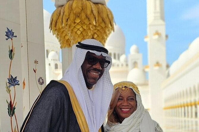 Private Abu Dhabi City Tour with Pick up from Dubai or Abu Dhabi - Emirates Palace, 45 minutes