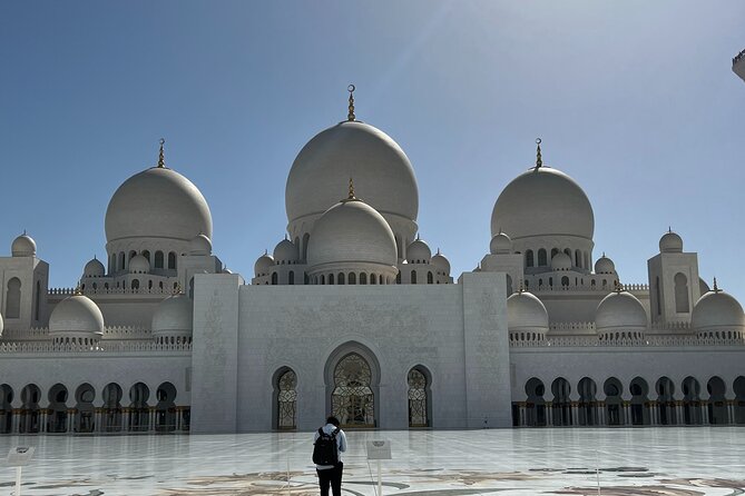 Private Abu Dhabi Grand Mosque Tour from Dubai - The Domes, Chandeliers, and White Marble