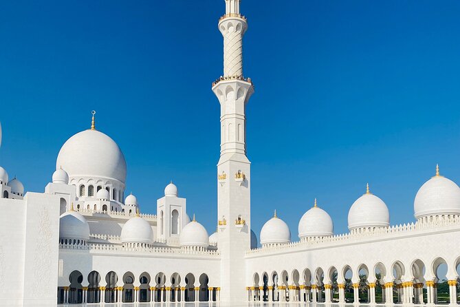 Private - Abu Dhabi Half Day City Tour - Sheikh Zayed Grand Mosque sets the tone