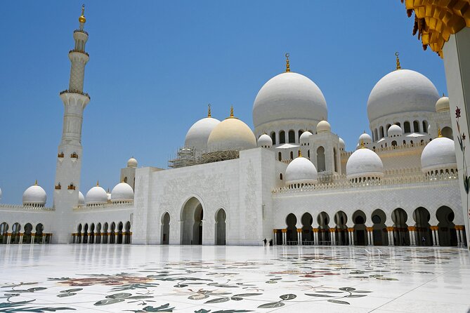 Private Abu Dhabi Sightseeing Tour from Dubai - Emirates Palace, a short stop with plenty of gold