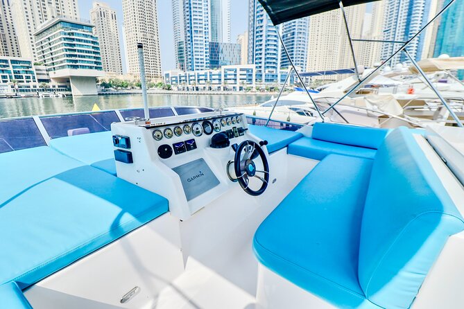 Private Luxury Yacht cruise around Atlantis and Dubai Marina - Crew service and event planning