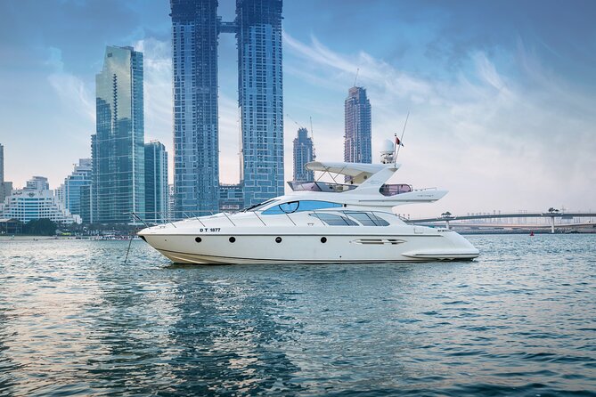 Private Luxury Yacht Cruise for up to 20 people - A private view of Dubai’s postcard waterfront
