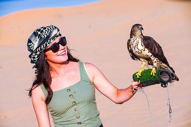 Private Premium Desert Safari 4x4 Vehicle with BBQ Dinner - DUBAI - Sandboarding and the camel ride