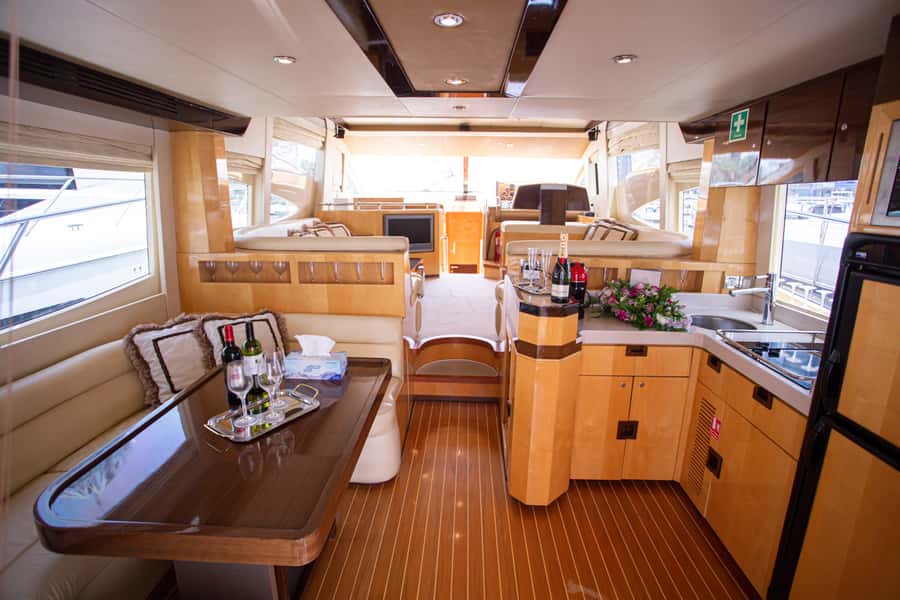 Private Yacht Dubai: 56ft - Why this private cruise works best for a group