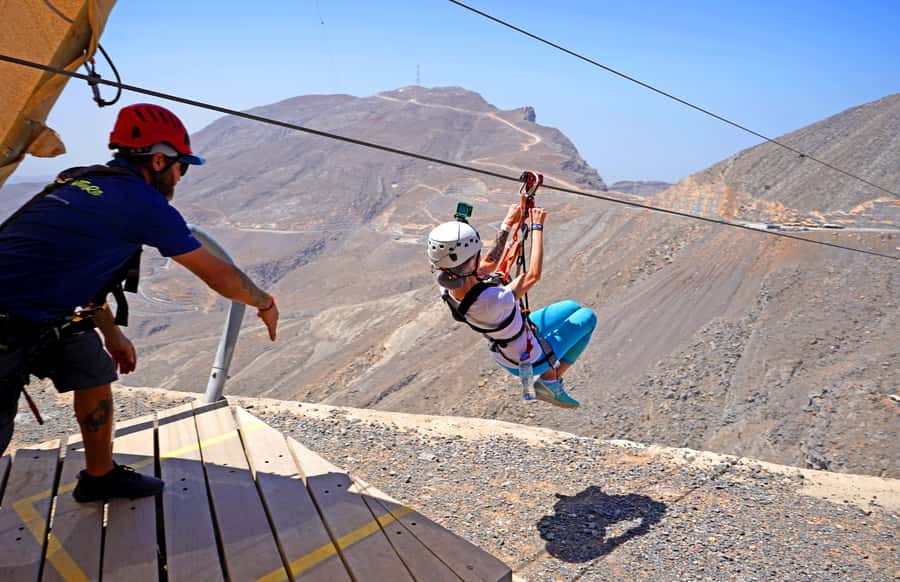 Ras al-Khaimah: Jais Sky Tour Zipline Adventure - Reaching the Jais Adventure Center