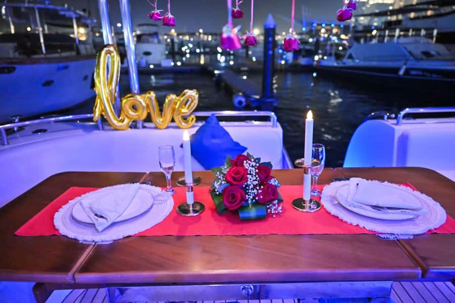 Romantic Dinner on Private Yacht - Leaving Amwaj Al Bahar for a private evening