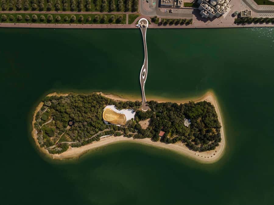 Sharjah: Al Noor Island Entry Ticket - Arriving beside Khalid Lagoon