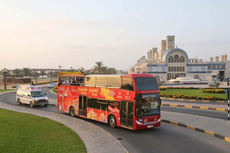 Sharjah: City Sightseeing Hop-On Hop-Off Bus Tour - Palm Tree Oasis and Al Noor Island