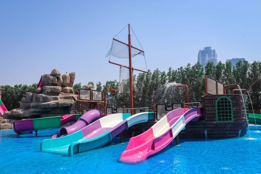 Sharjah: Pearls Kingdom Water Park Entry Ticket - More than 30 rides for different energy levels