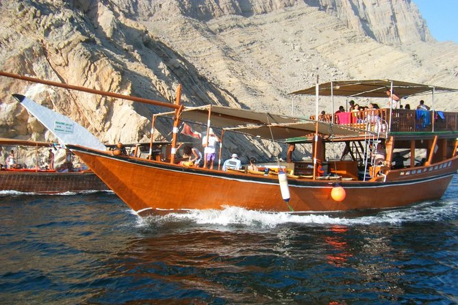 Small-Group Day Trip from Dubai to Musandam, Oman with Lunch - What the dhow cruise feels like