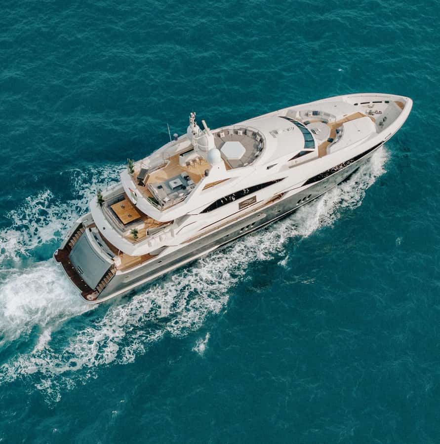 Sunseeker Superyacht: VIP Dinner, Premium Drinks& Live Music - The Dubai views from the water
