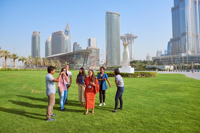 Wings of Dubai: Downtown Dubai Art & Architecture Tour - Dubai Fountain, Dubai Opera, and the language of form